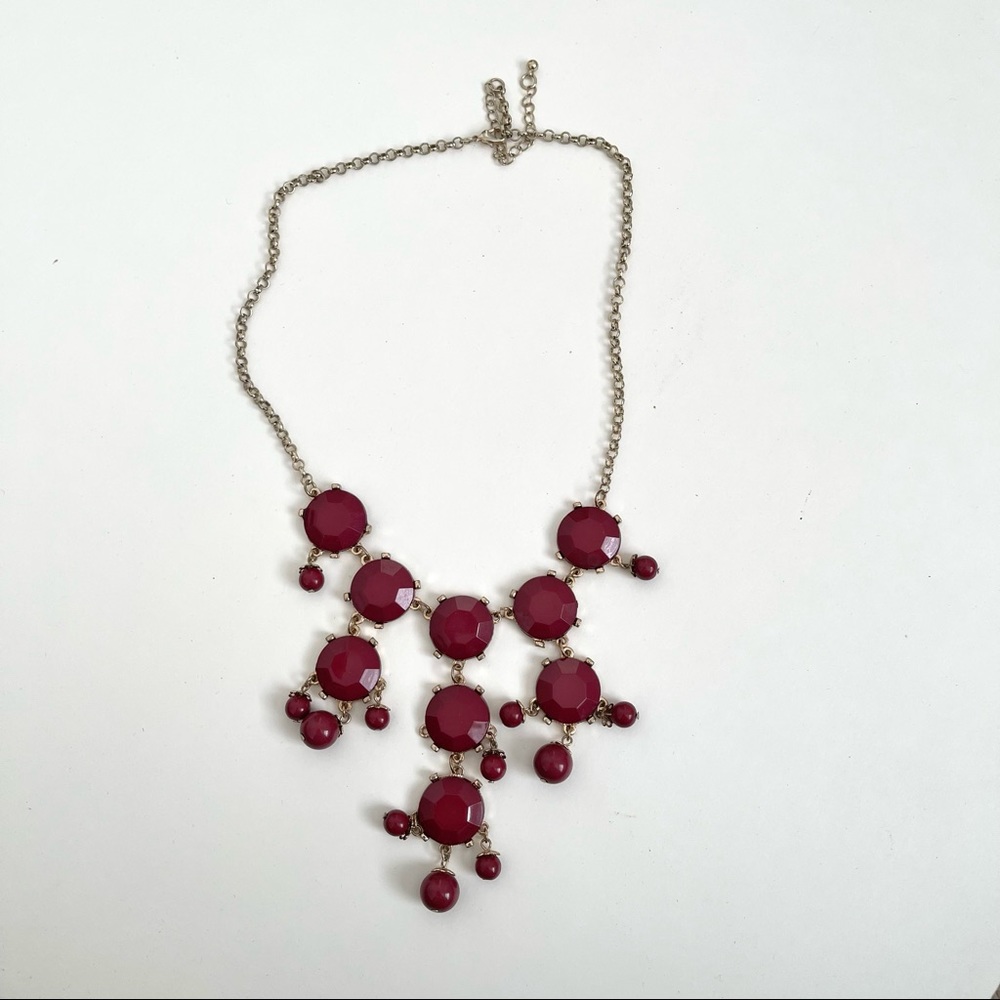 •MIX N’ MATCH 2/$20• Burgundy necklace